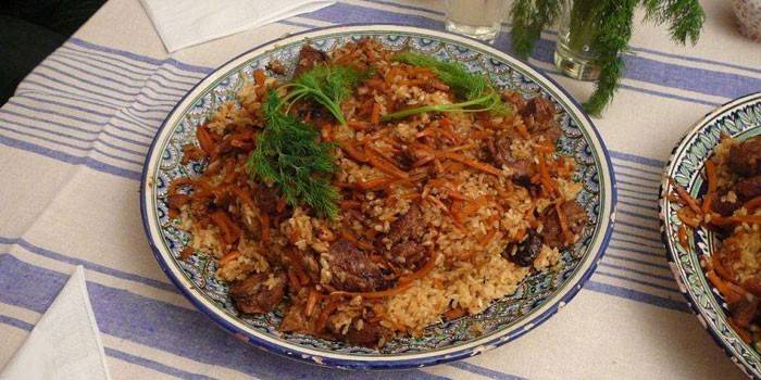 Pilaf con cordero y garbanzos