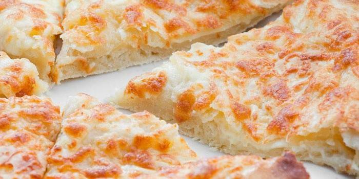 Chaczapuri na cieście drożdżowym