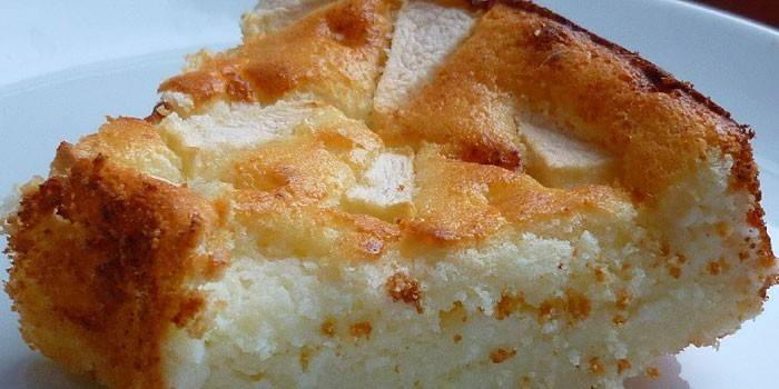 Cazuela de requesón y manzana