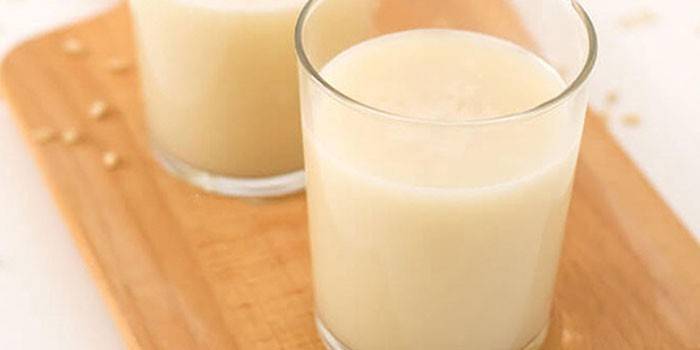 Geléia de arroz em copos
