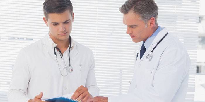 Doctores hablando