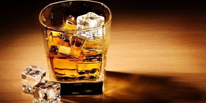 Whisky en un vaso