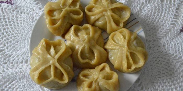 Manti pronto recheado com carne picada