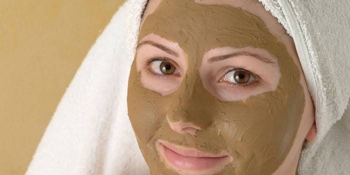 Máscara facial do fermento