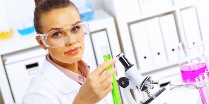 Assistente de laboratório