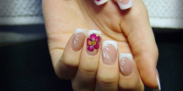 Manicura en mano