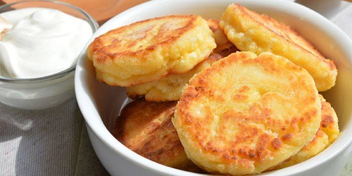 Tartas de queso con curvas listas para usar