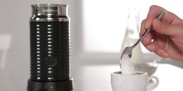 Nespresso Aeroccino 4 Spieniacz do mleka