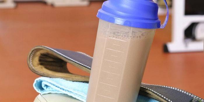 Shake de Proteína em um Agitador