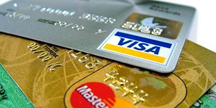 Karty plastikowe Visa i MasterCard