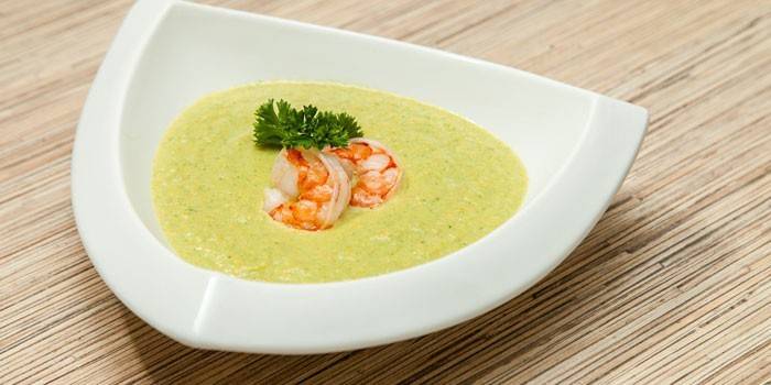Sopa de camarão pronta