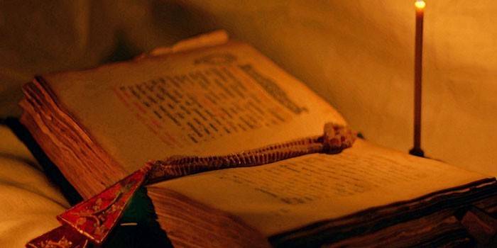 Libro y vela