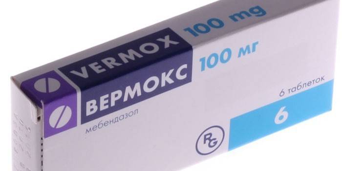 Tabletki Vermox w opakowaniu