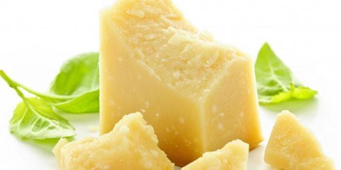 Twardy parmezan