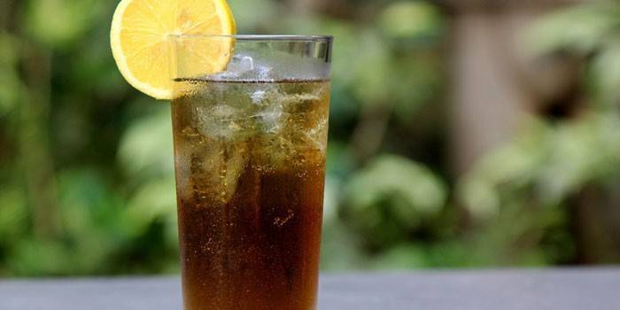 Cocktail escuro de Long Island