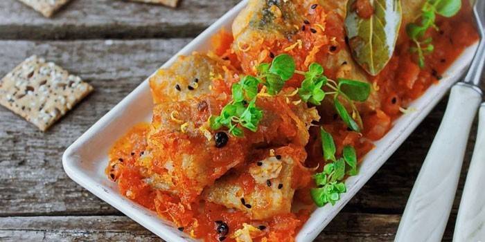Peixe assado com legumes