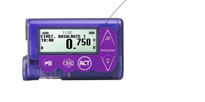 Bomba de insulina MMT-715
