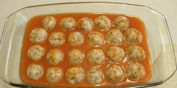 Albóndigas de trigo sarraceno con salsa