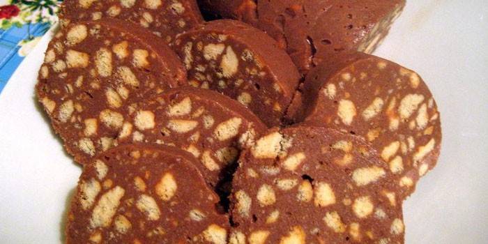 Bolacha caseira e salsicha de cacau