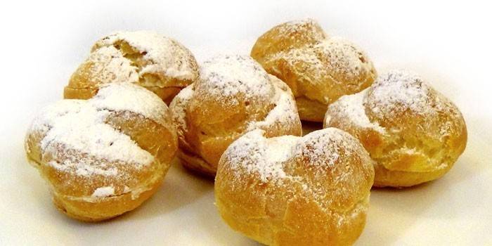 Profiteroles