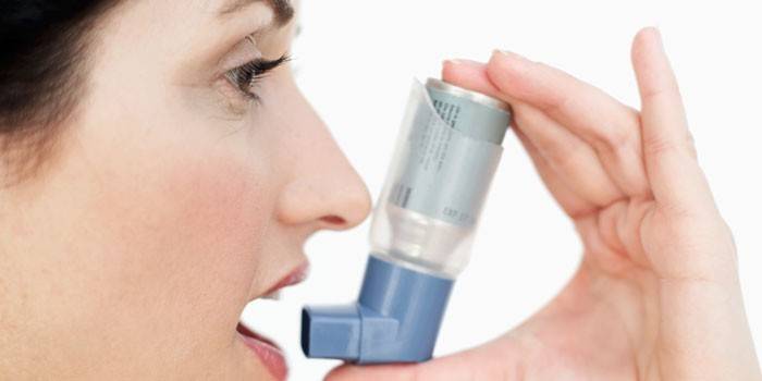 Girl Inhaler