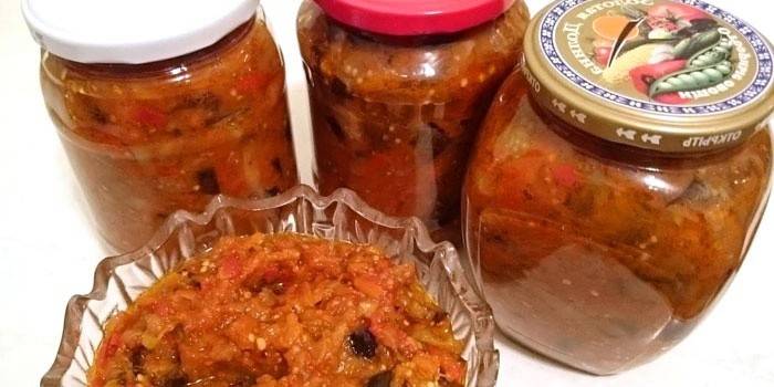 Frascos com espaços em branco para o inverno