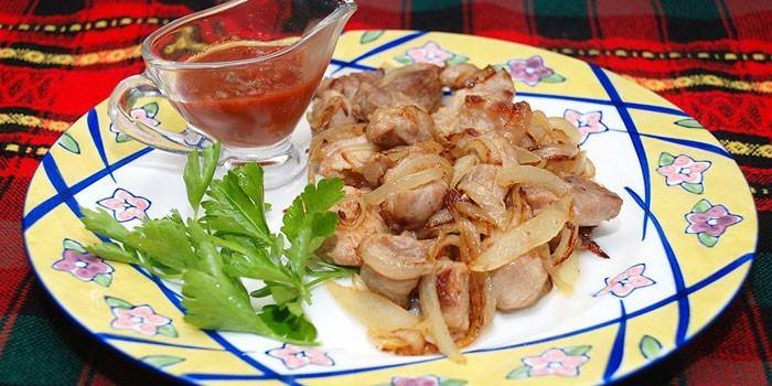 Carne com cebolas