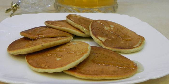 Panqueques de dieta con plátano y miel
