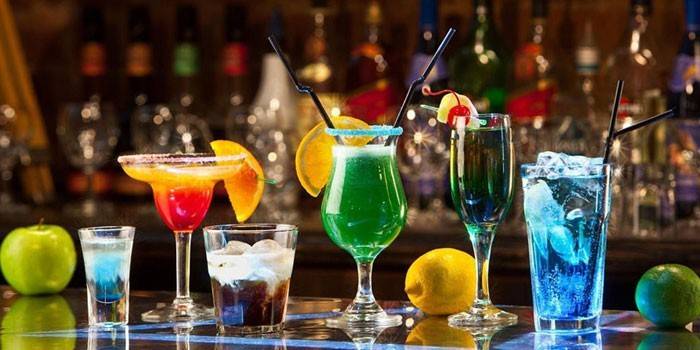 Cócteles alcohólicos