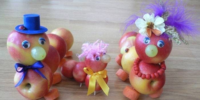 Orugas de manzana y palillo de dientes