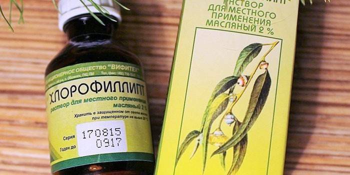Olejový roztok chlorofyllipt vo fľaši a obale