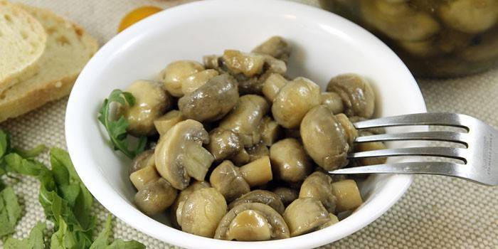 Champiñones en Escabeche