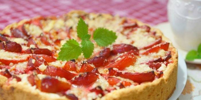 Pastel de hojaldre de ciruela