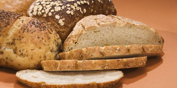 Różne rodzaje pieczywa pełnoziarnistego