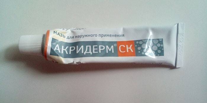 Pomada Akriderm SK