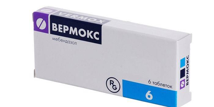 Tabletki Vermox w opakowaniu