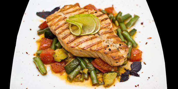 Salmón con verduras