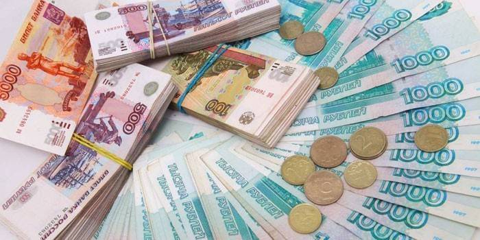 Moedas e notas de papel