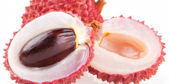 Polovičky ovocia Litchi
