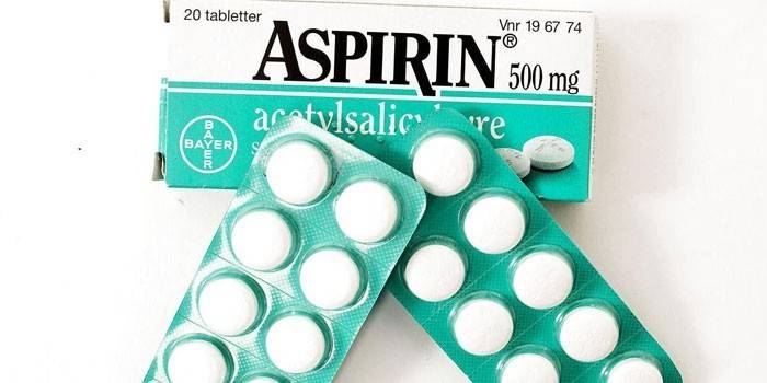 Aspirín tablety v balení