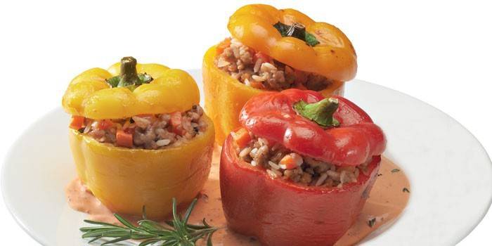 Pimenta com carne e arroz