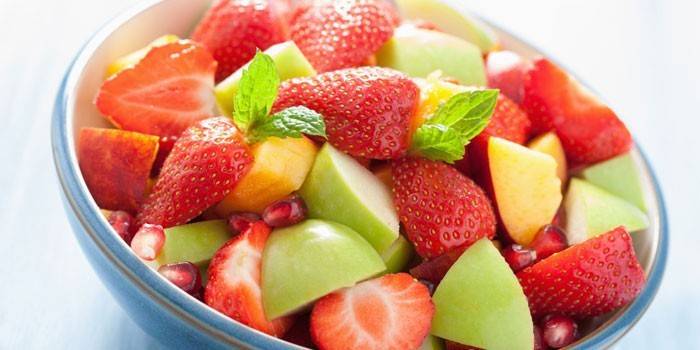 Salada de maçã e morango
