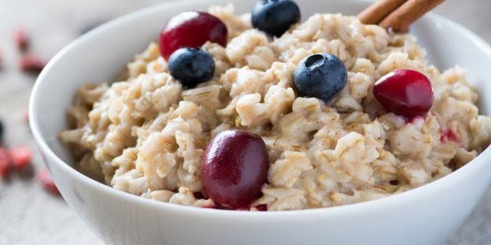Avena con Bayas y Canela