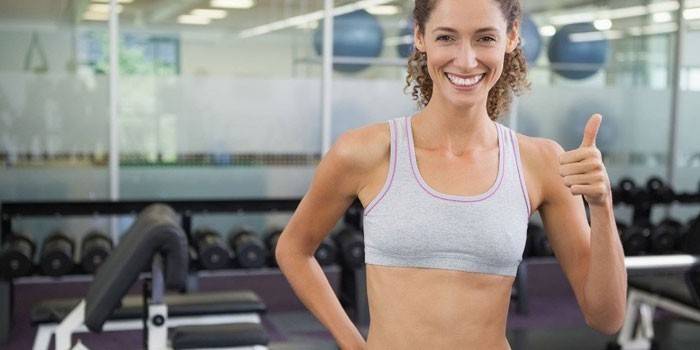 Chica en el gimnasio