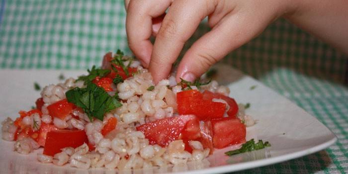 Cevada com legumes