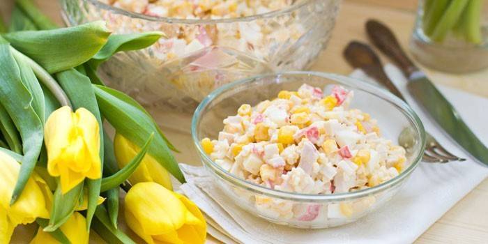 Salada de caranguejo com arroz