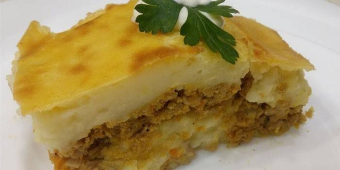 Cazuela de puré de papa y carne picada