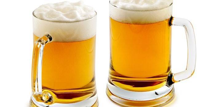 Cerveja em copos