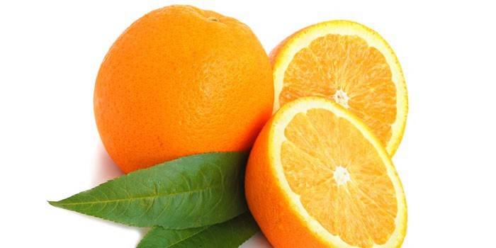Naranja entera y dos mitades