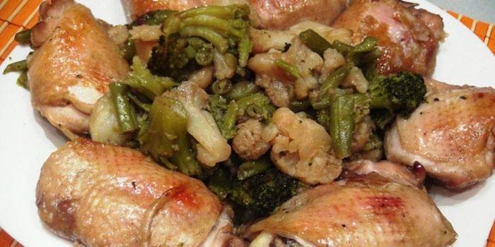 Muslos de pollo con vegetales